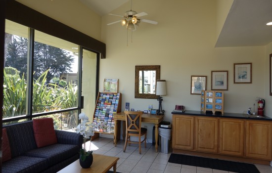 Welcome To The Sand Dollar Inn - Lobby Seating