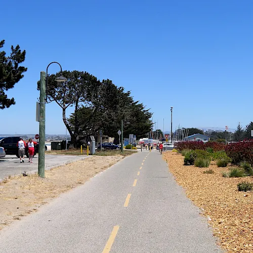 The paved Monterey Bay Coastal Recreation Trail beside the water
